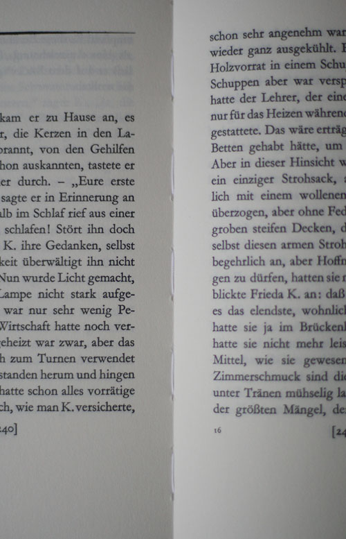 Franz Kafka: »Das Schloss« (Faksimilenachdruck). Fadenheftung